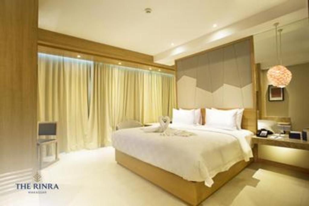 The Rinra Hotell Makassar Exteriör bild