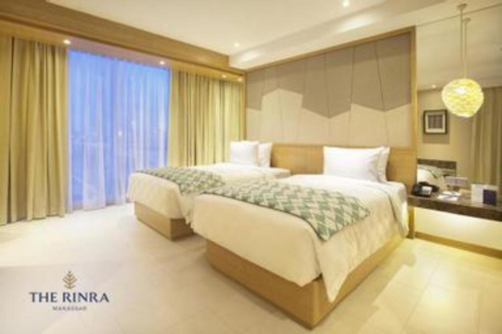 The Rinra Hotell Makassar Exteriör bild