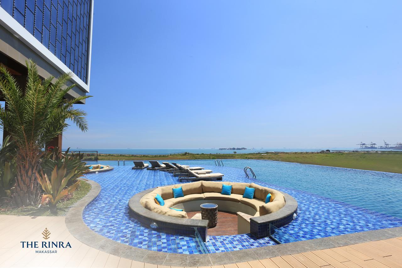 The Rinra Hotell Makassar Exteriör bild